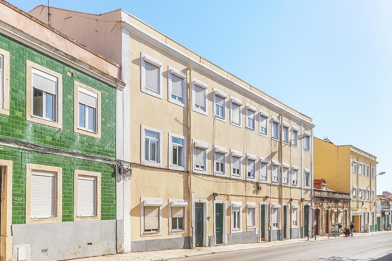 Vita Portucale ! Stylish Apartment Campo Ourique Lisboa Exterior foto