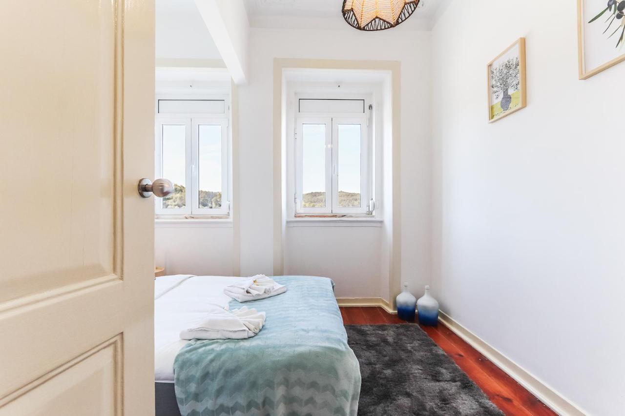 Vita Portucale ! Stylish Apartment Campo Ourique Lisboa Exterior foto